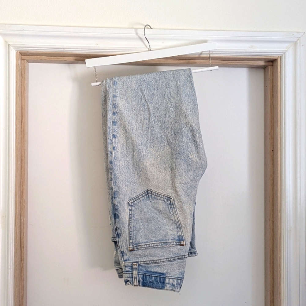 Abercrombie & Fitch Women's 90's Straight Ultra Highrise